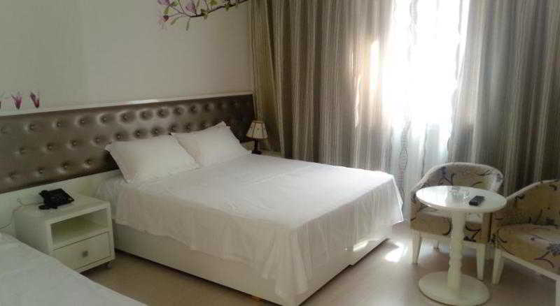 Comfort Hotel Tirana